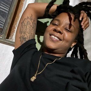 Meet your Posher, Gin